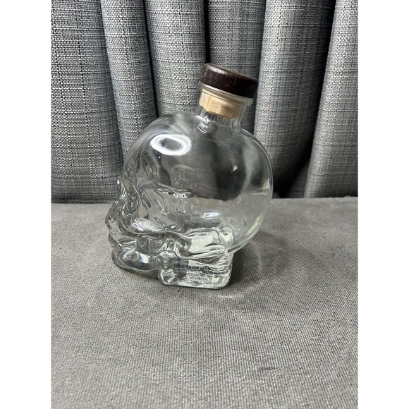 Crystal Head Vodka Skull Bottle Empty 750 ml Original Stopper By Dan Ackroyd - Picture 3 of 10
